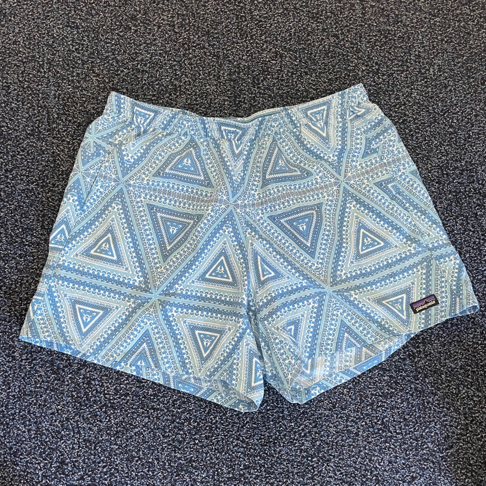 like new patagonia womens baggies